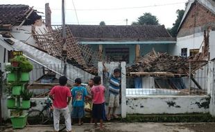 Tak Ada Angin atau Hujan, Atap Gereja Kristus Indonesia Kartasura Runtuh