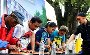 HOTEL DI JOGJA : Harper Mangkubumi Gelar Lomba Makan Martabak Setan