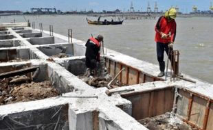 Foto Kampung Bahari Tambaklorok Tangkal Rob