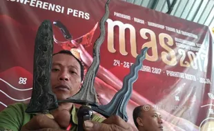 PAMERAN TOSAN AJI : Ratusan Pusaka Nusantara Dipamerkan