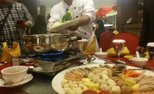 KULINER MADIUN : Nikmatnya Kuliner Berkuah Steamboat di Hotel Aston Madiun