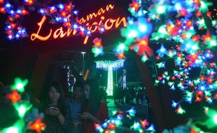 FOTO WISATA KUDUS : Begini Pesona Taman Lampion Kudus