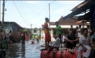 BANJIR SUKOHARJO : Air Bengawan Solo Terus Naik, Warga Bersiap Mengungsi