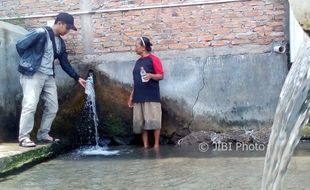 Kandungan Mineral Tinggi, Warga Klaten Minum Air “Sumur Tiban” Tanpa Dimasak