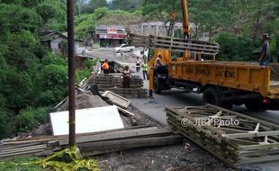 INFRASTRUKTUR BOYOLALI : Material Datang, Jembatan Darurat Grawah Mulai Dibangun