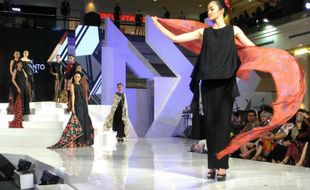 Jogja Fashion Festival : Busana Putri Raja Menutup Rangkaian JFF