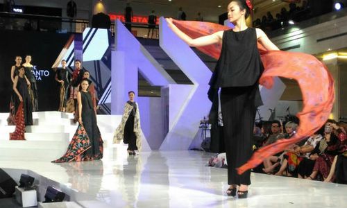 Jogja Fashion Festival : Busana Putri Raja Menutup Rangkaian JFF