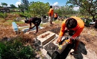 HUNIAN SOLO : Makam Dibongkar untuk Kampung Susun, Warga Pucangsawit Diresahkan Isu Ini