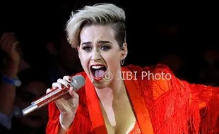 Dicerai Orlando Bloom, Penampilan Katy Perry Mendadak Mirip Miley Cyrus