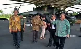 FOTO ALUTSISTA TNI : Penerbad Segera Terima 8 Apache