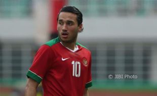 SEA GAMES 2017 : Ezra Walian Yakin Timnas U-22 Bisa Juara