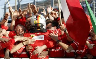 FORMULA ONE 2017 : Vettel Juara GP Australia, Ferrari Kian Optimistis