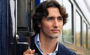 Foto PM Kanada Justin Trudeau saat Muda “Menyihir” Netizen Wanita