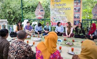 Melinda Gates, Istri Orang Terkaya di Dunia Blusukan ke Jogja-Klaten