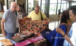 PAMERAN DI JOGJA : Paguyuban Sekar Jagad Promosikan Batik Pamekasan di Kota Gudeg