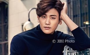 K-POP : Fokus Jadi Aktor, Park Hyung Sik Bakal Pindah Agensi