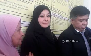 USTAZ AL HABSYI POLIGAMI : Ibu Putri Aisyah: Saya Minta ke Ahmad, Lihatlah Anak-Anak