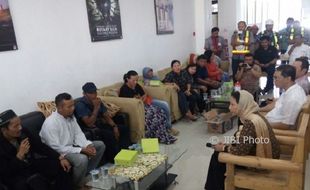 PABRIK SEMEN PATI : Menteri BUMN Pastikan Pabrik Semen Rembang Beroperasi Bulan Depan