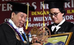 FOTO KAMPUS DI SEMARANG : Sri Mulyani Peroleh Upakarti Unnes