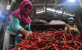 KEBUTUHAN POKOK SOLO : Cabai Rawit Bertahan Rp60.000/kg, Harga Sembako Turun