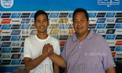 LIGA 2 : Eks Striker MU Gabung PSIS Semarang