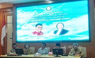 KAMPUS DI SEMARANG : Undip Tambah Guru Besar