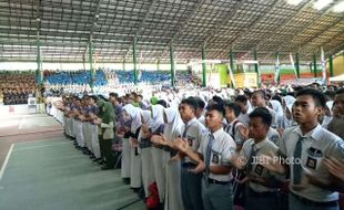 Pecahkan Rekor Muri, 30.108 Pelajar Sragen Berikrar Cinta Damai