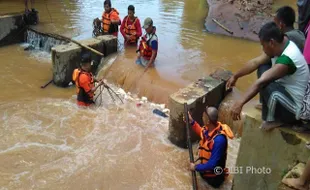 KECELAKAAN AIR JEPARA : Ikut Ayah Cuci Daging, Bocah 5 Tahun Hilang di Sungai