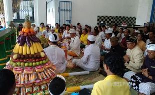 Jelang Hari Raya Nyepi, Umat Hindu Soloraya Medhak Tirta di Pengging