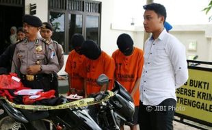 PERAMPASAN TRENGGALEK : Gerombolan Pemuda Pukuli Orang dan Rampas Motor, 1 Pelakunya Pegawai Dishub