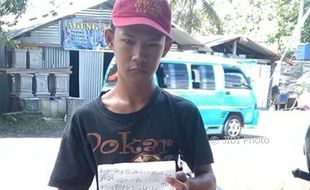 KISAH INSPIRATIF : Hidupi Keluarga, Remaja Tunawicara Semarang Tawarkan Jasa Pijat