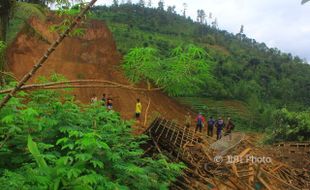 LONGSOR PONOROGO : Ahli Geologi: Minimnya Tanaman Berakar Kuat Ikut Picu Tanah Longsor