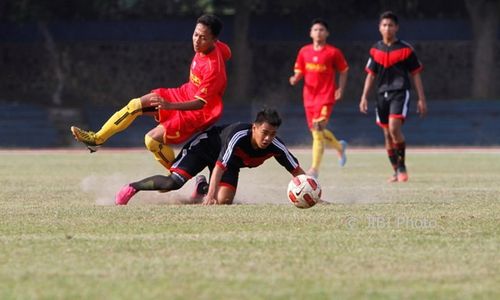 PIALA SOERATIN 2017 : Perisharjo Jr Vs Persis Jr Imbang, Grup A Kian Ketat