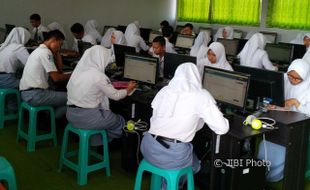 PENDIDIKAN KARANGANYAR : Dana UNBK Belum Cair, Sekolah Cari Talangan