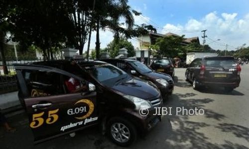 TRANSPORTASI SOLO : Taksi Lokal Diminta Tak Langgar Batas Kuota