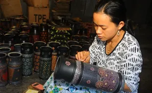 FOTO KERAJINAN SALATIGA : Batik Bambu Oleh-Oleh Khas Salatiga