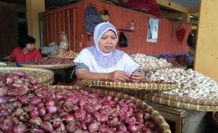 HARGA KOMODITAS : Pasokan Terbatas Jadi Penyebab Bawang Putih Mahal