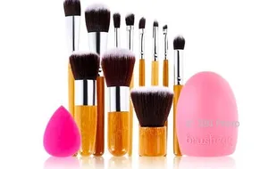 TIPS KECANTIKAN : 4 Bahan Ampuh Bersihkan Kotoran di Kuas Makeup