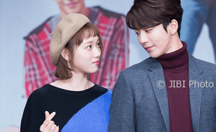 K-POP : Lee Sung Kyung Ungkap Hubungannya dengan Nam Jo Hyuk dan Zico