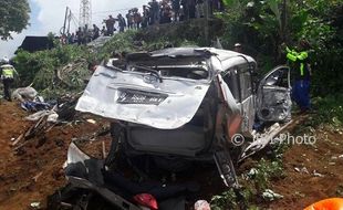 Korban Jiwa Kecelakaan Maut Cianjur Jadi 11 Orang, Hati-Hati di Jalur Puncak-Cisarua