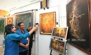 PAMERAN SEMARANG : Pelukis India Pamer Karya di Hotel Ciputra