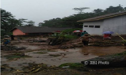 BENCANA JATENG : Gubernur Sebut Korban Tewas Akibat Banjir di Magelang 7 Orang