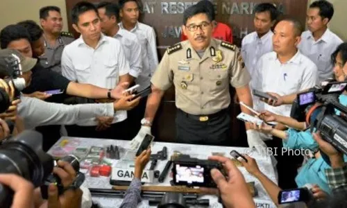 FOTO NARKOBA SEMARANG : Ekstrak Ganja Dibilang Obat Herbal