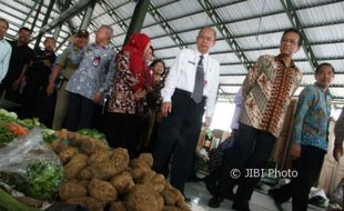 PASAR TRADISIONAL : Pedagang Pasar Rakyat Harus Melek Internet