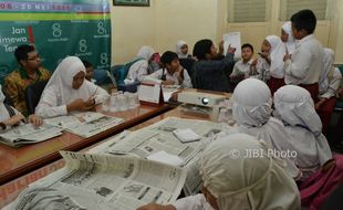 Siswa SD Muhammadiyah Kleco Belajar Jurnalistik di Harian Jogja