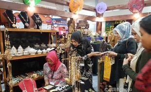 Buyer Lokal dan Asing Minati Produk Kerajinan Solo di Inacraft 2017