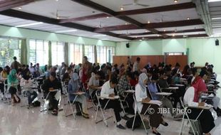 KAMPUS DI SEMARANG : Kelas Kerja Sama PLN di Polines Segera Dibuka, Cek Tanggalnya!