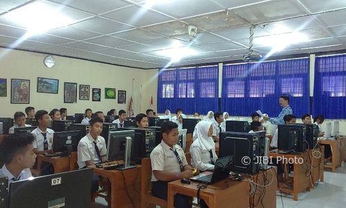 UJIAN NASIONAL 2017 : Sekolah di Sukoharjo Siapkan Guru Penjemput dan Kendaraan