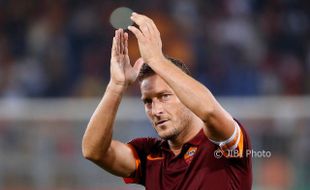 Totti Ikuti Kursus Kepelatihan