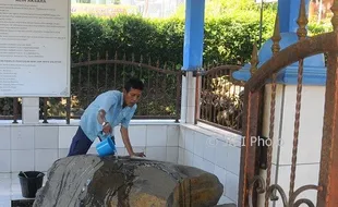 FOTO CAGAR BUDAYA SALATIGA : Prasasti Plumpungan Lestari